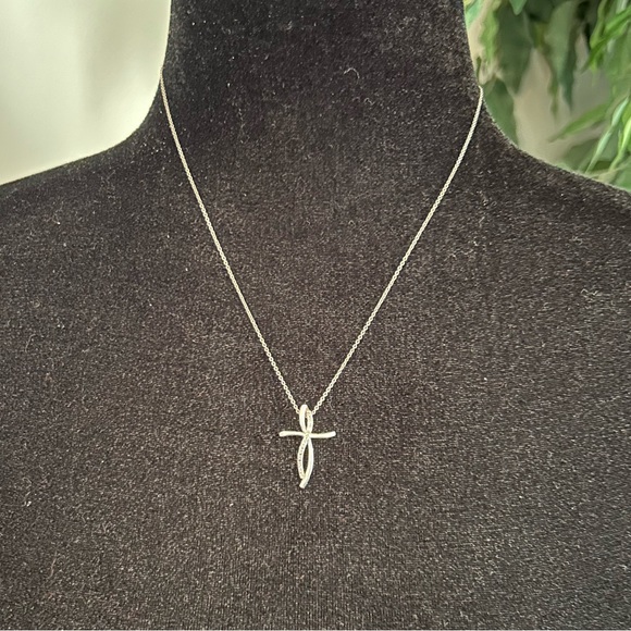 Solid .925 Sterling Silver Cross and Necklace with Genuine Diamond Chip - Picture 2 of 7